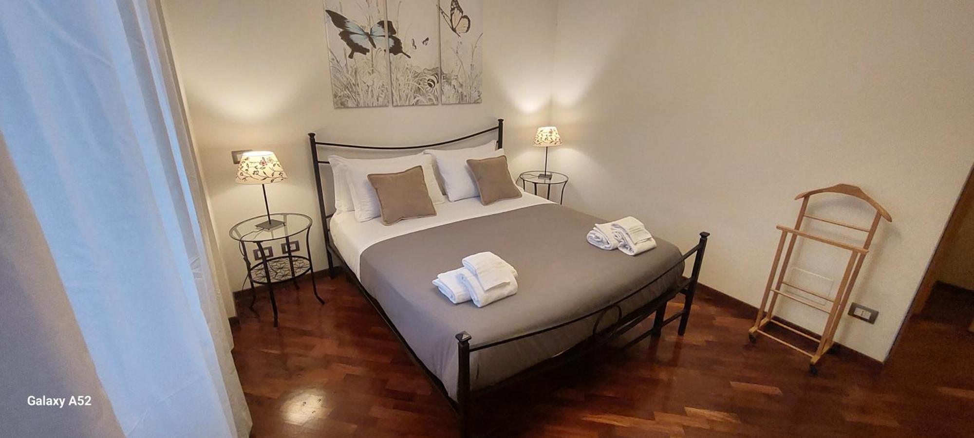 Relax & Business Luxury Apartment เวลเลตริ ภายนอก รูปภาพ