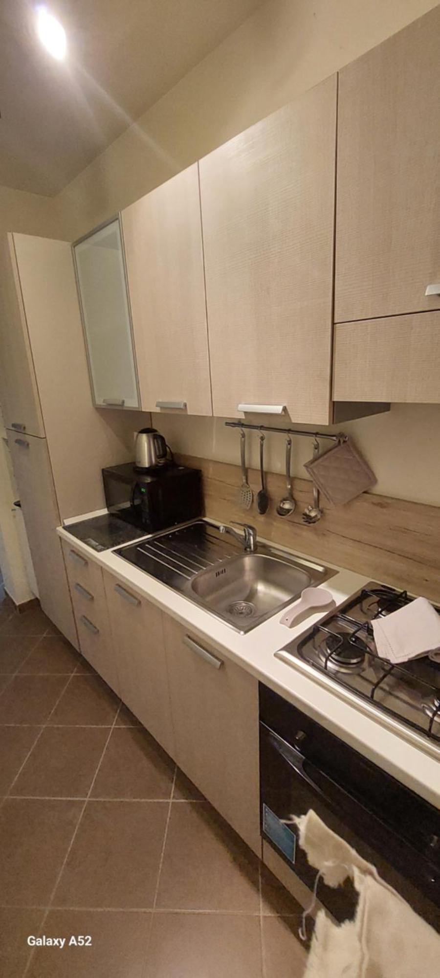 Relax & Business Luxury Apartment เวลเลตริ ภายนอก รูปภาพ